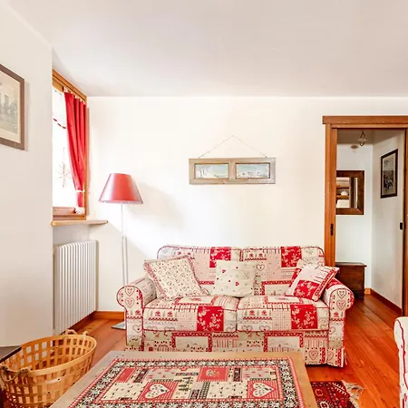 Alpstuga Apres-ski Center *